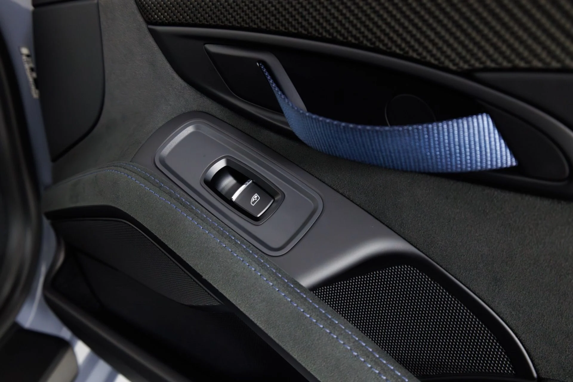 mph039_110017535_Used_2023_Porsche_718_Cayman_GT_4_RS_1774906619_63729f16ee