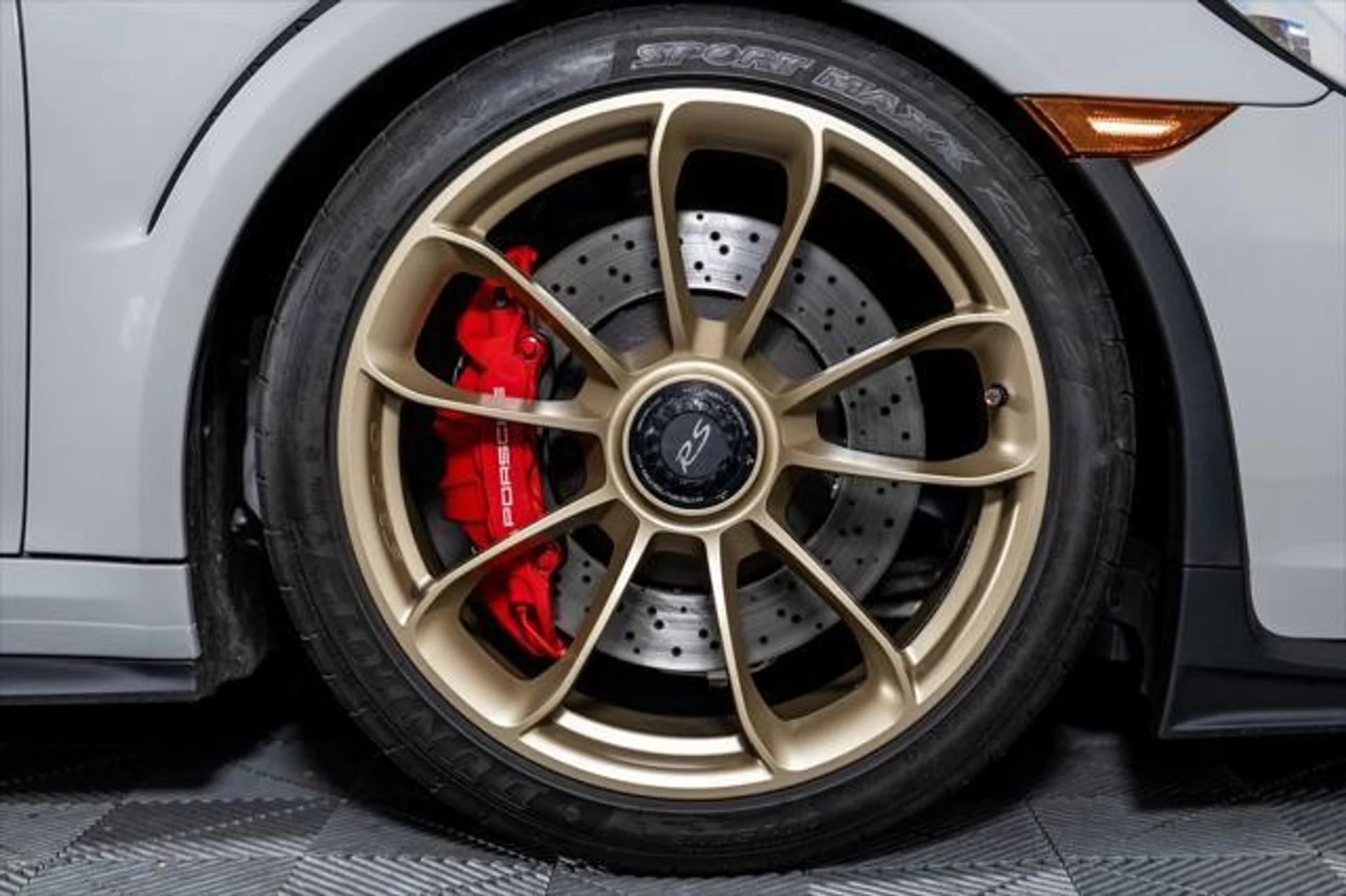 mph039_1105348821_He_QV_RL_3i8nwb5g91sr_A_Tu8_J_Gw_f5db8f5b4f