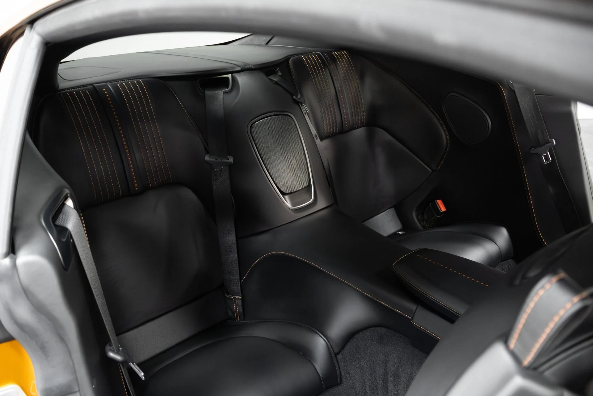 mph039_1106600996_Used_2018_Aston_Martin_DB_11_1761056819_ad15c6696f