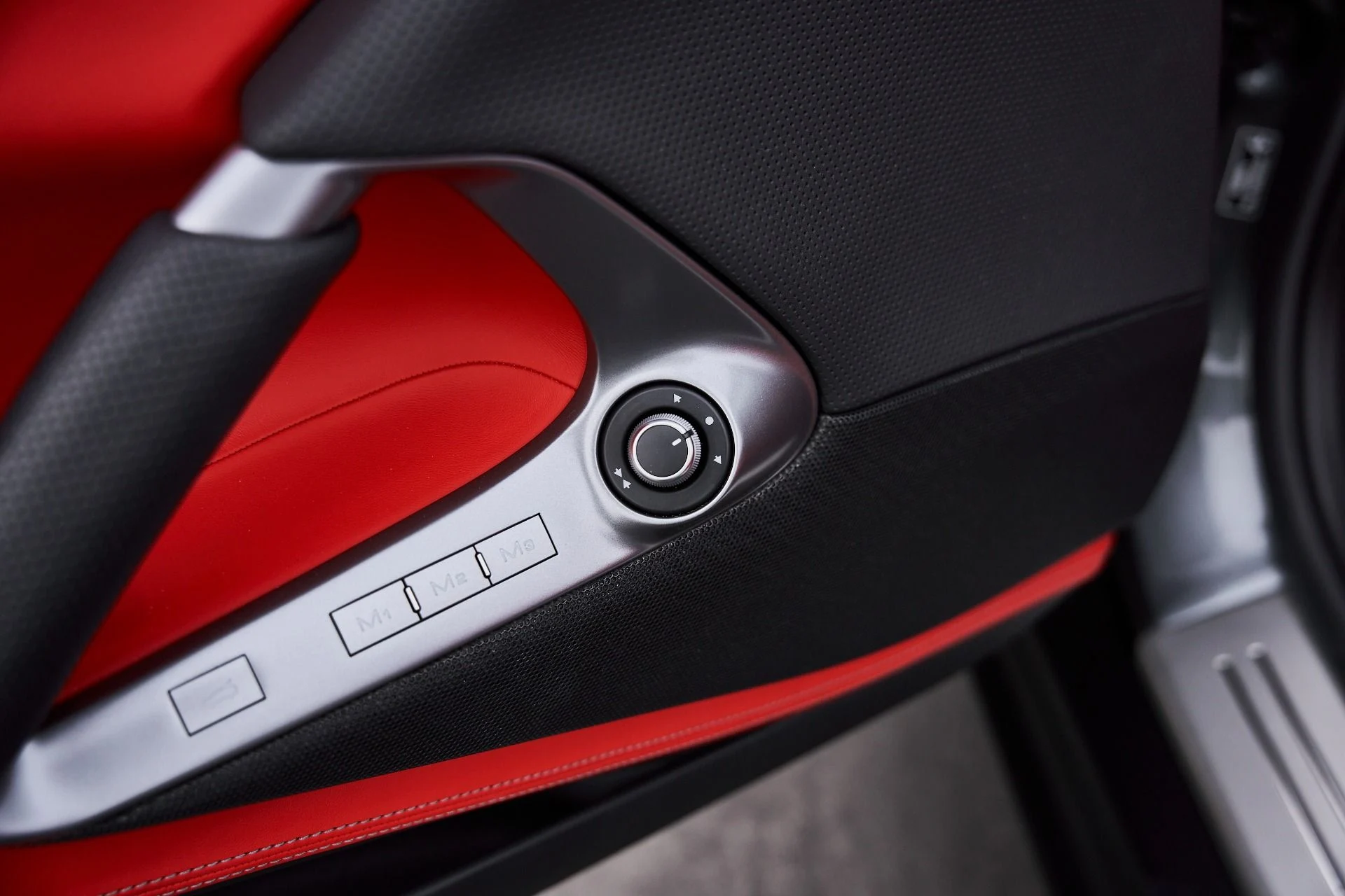 mph039_1114563962_Used_2022_Ferrari_812_GTS_Base_1770762760_beb4a34825