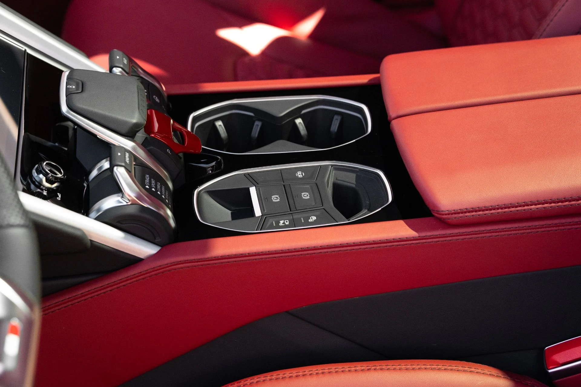 mph039_1119306140_Used_2022_Lamborghini_Urus_1770690392_1c97ba5ea3