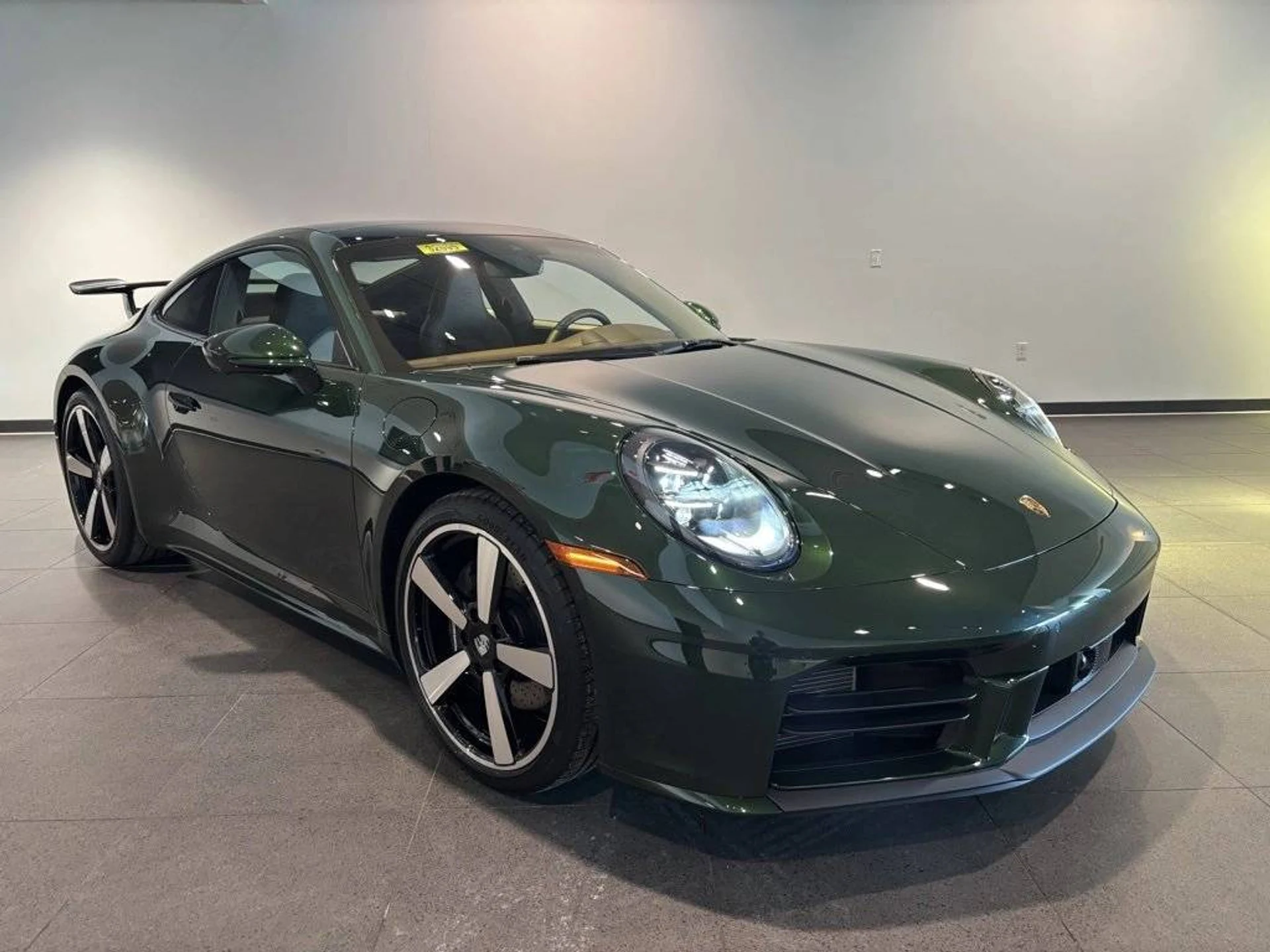 mph039_112611514_c4e8332b383a896c866c2342a896f041x_92867c090d