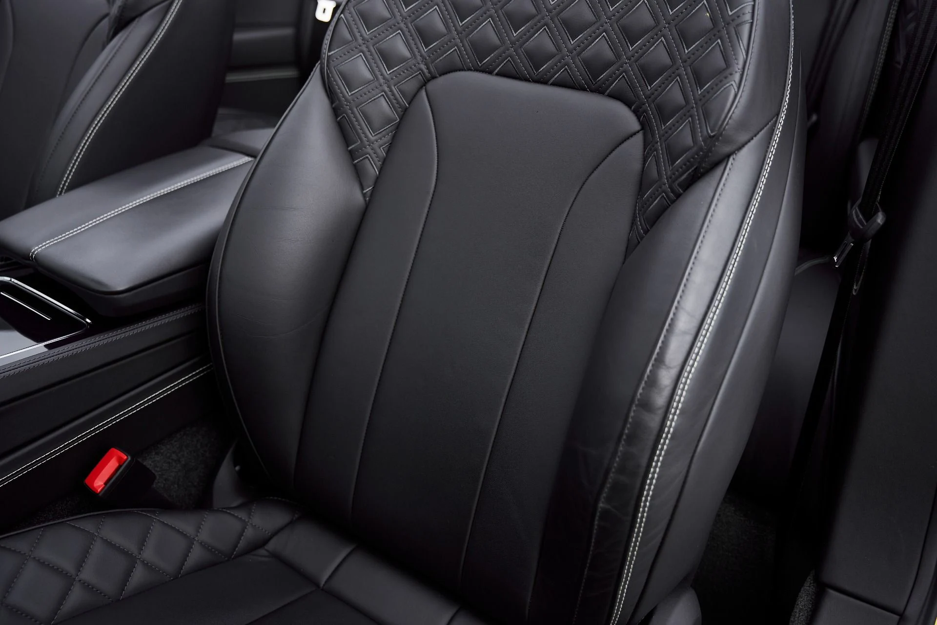 mph039_1144029209_Used_2022_Bentley_Continental_GT_V8_1766800393_1ec037b595