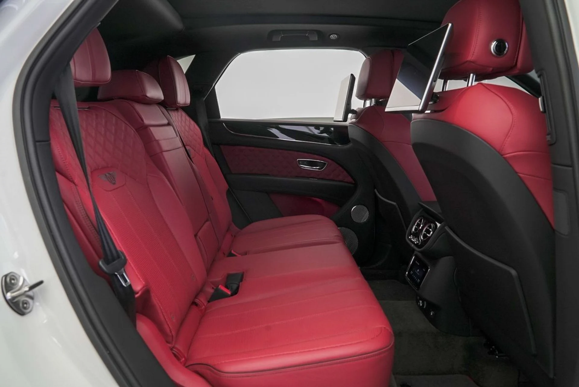 mph039_1144370394_qb4q390b9k6kv76tb8ryhif686u3_24b16c6669