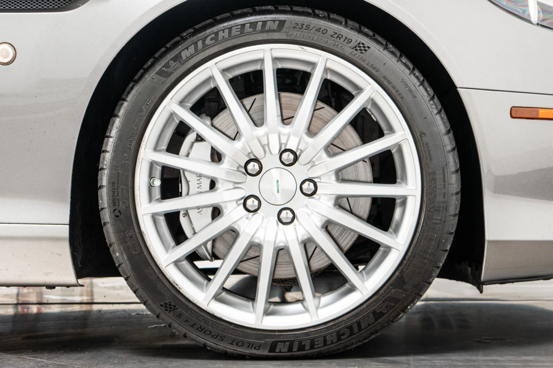 mph039_1149584366_Used_2008_Aston_Martin_DB_9_Volante_1787088651_e3f615a2d2