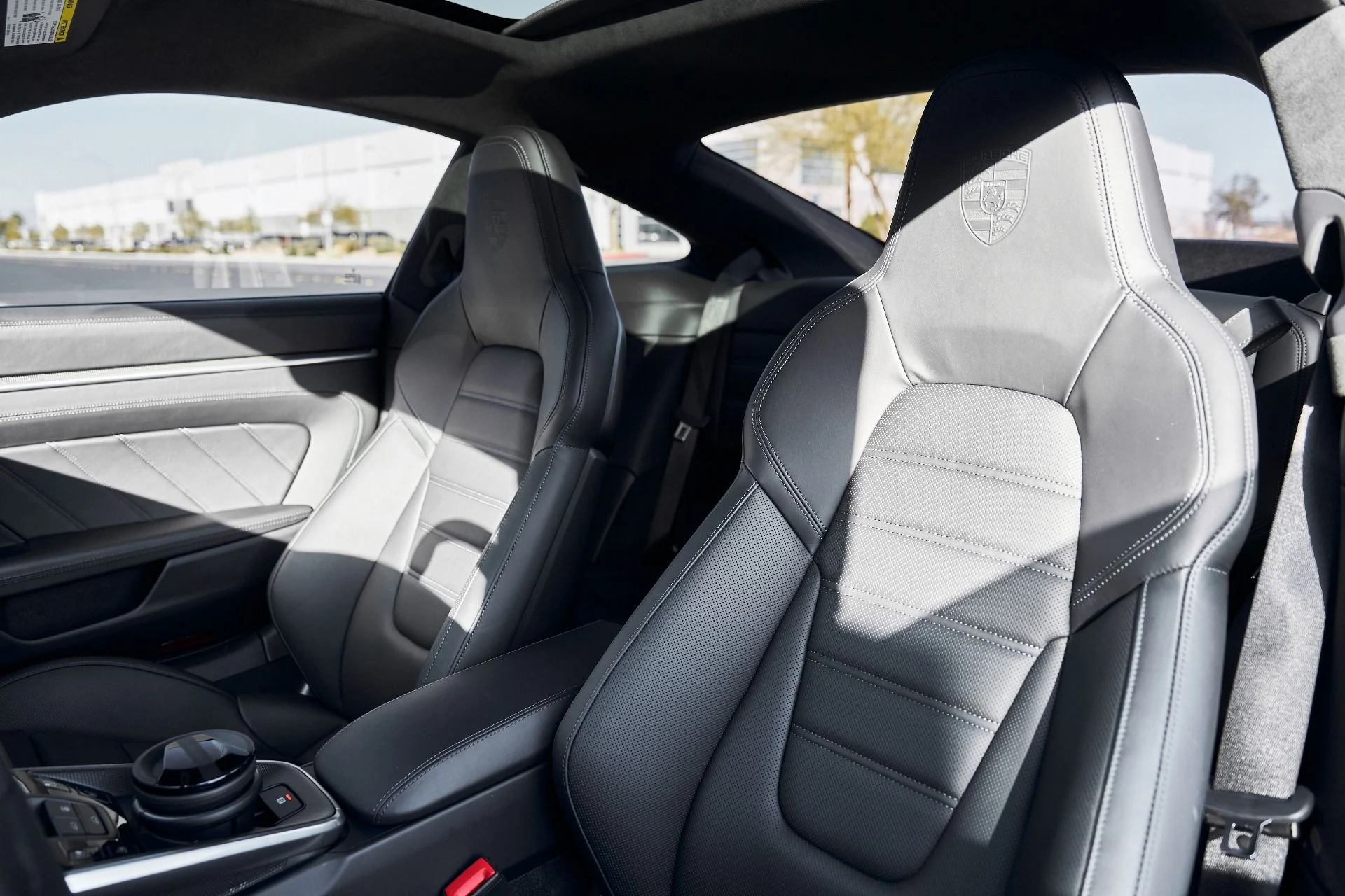 mph039_1160501985_Used_2024_Porsche_911_Turbo_1770087226_63578436ae