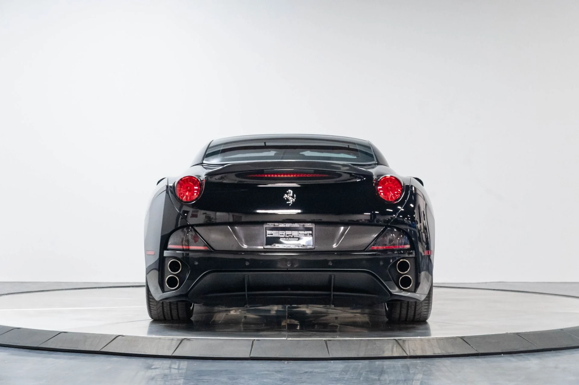 mph039_1161270227_Used_2013_Ferrari_458_Spider_Base_1787598451_b1f3f5e37f