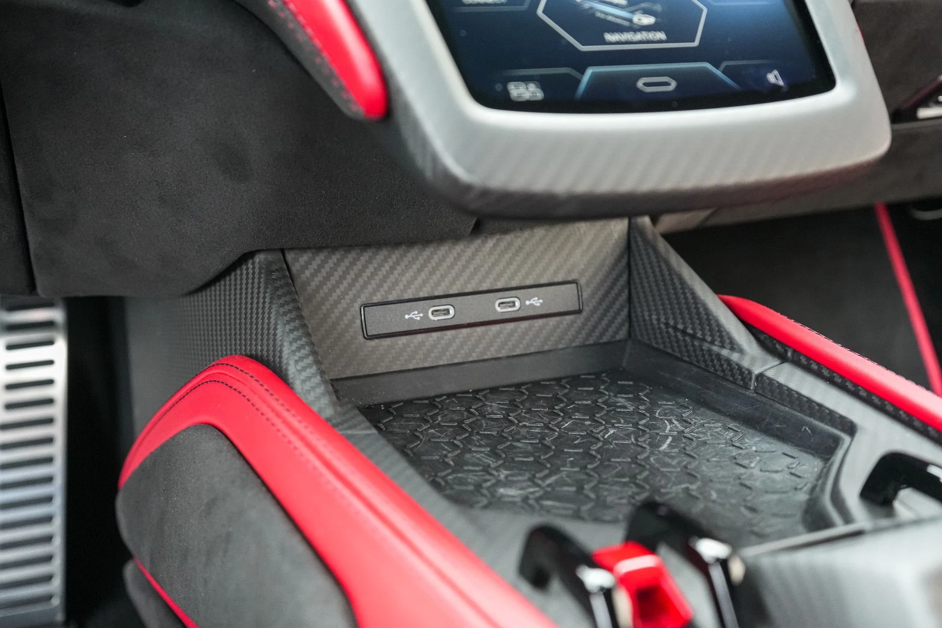 mph039_1169756679_Used_2025_Lamborghini_Revuelto_1790108001_6b7167640c