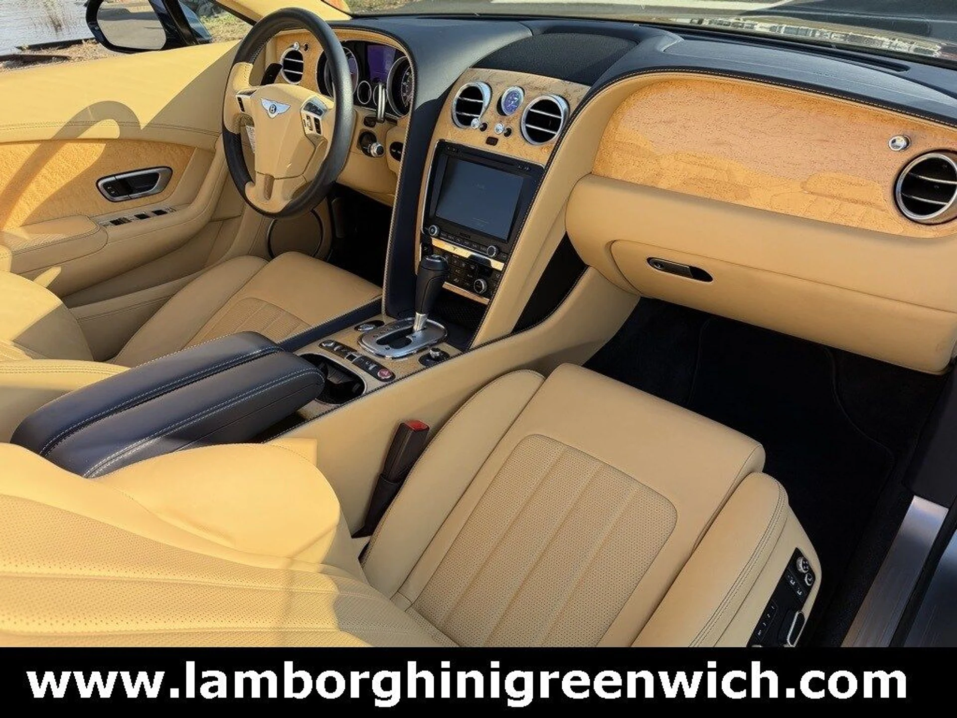 mph039_117124591_854395374c1fc964b288f43e3d32fdd8x_8dcf384435