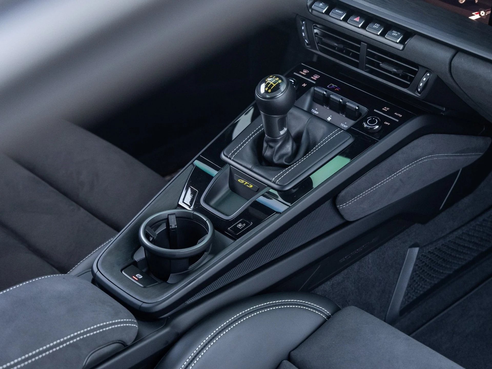 mph039_118431835_40_890a5e2e16