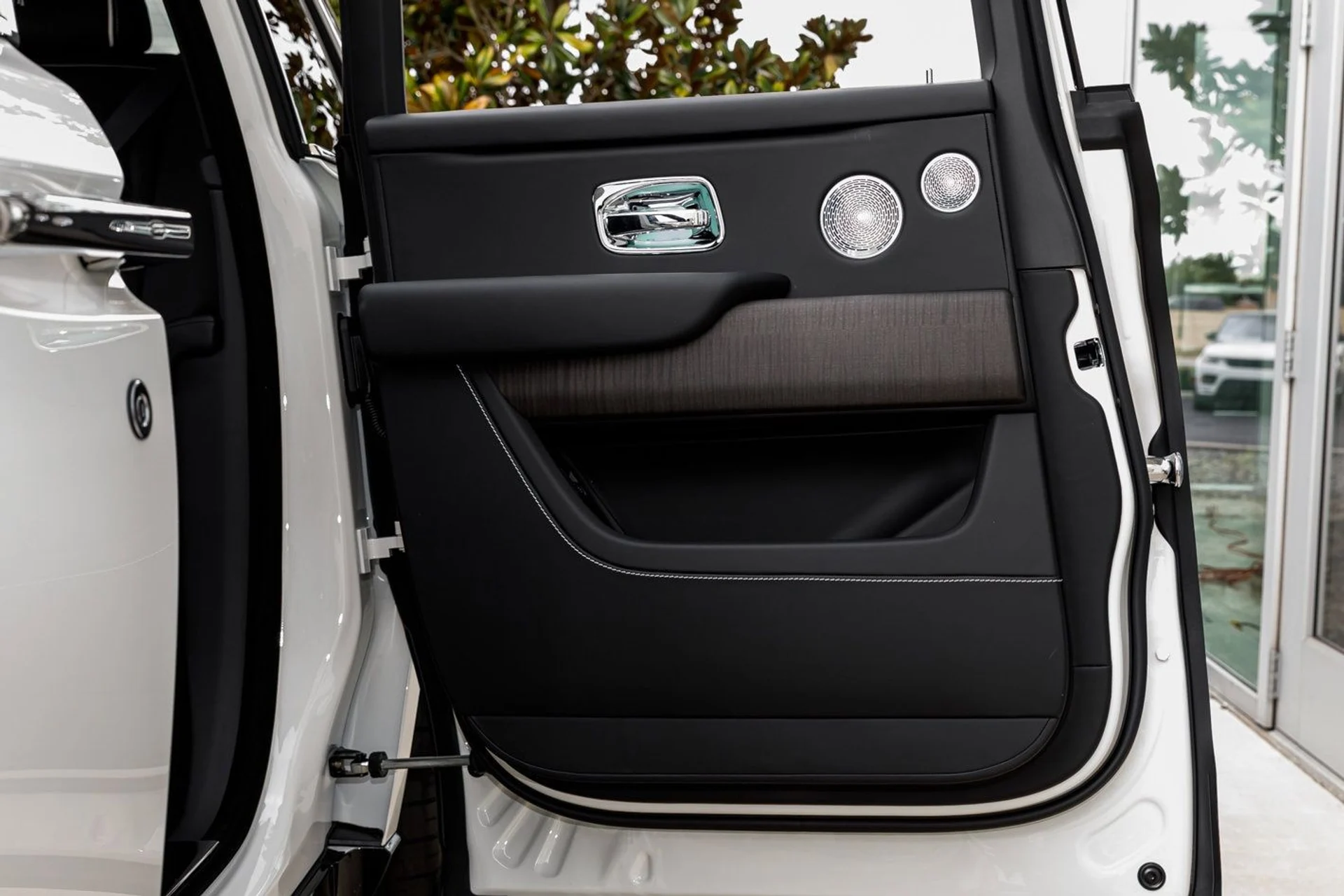 mph039_120089331_d111dc8f15a5c4ba847c4079e2a00d20x_e03a157a5e