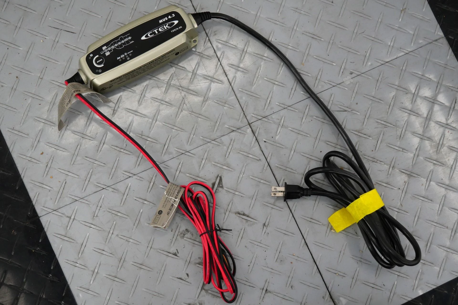 mph039_1202277514_Used_2016_Porsche_911_Targa_4_GTS_18_Way_Adaptive_Sports_Seats_Premium_Package_Plus_1775676729_3adaaef87e