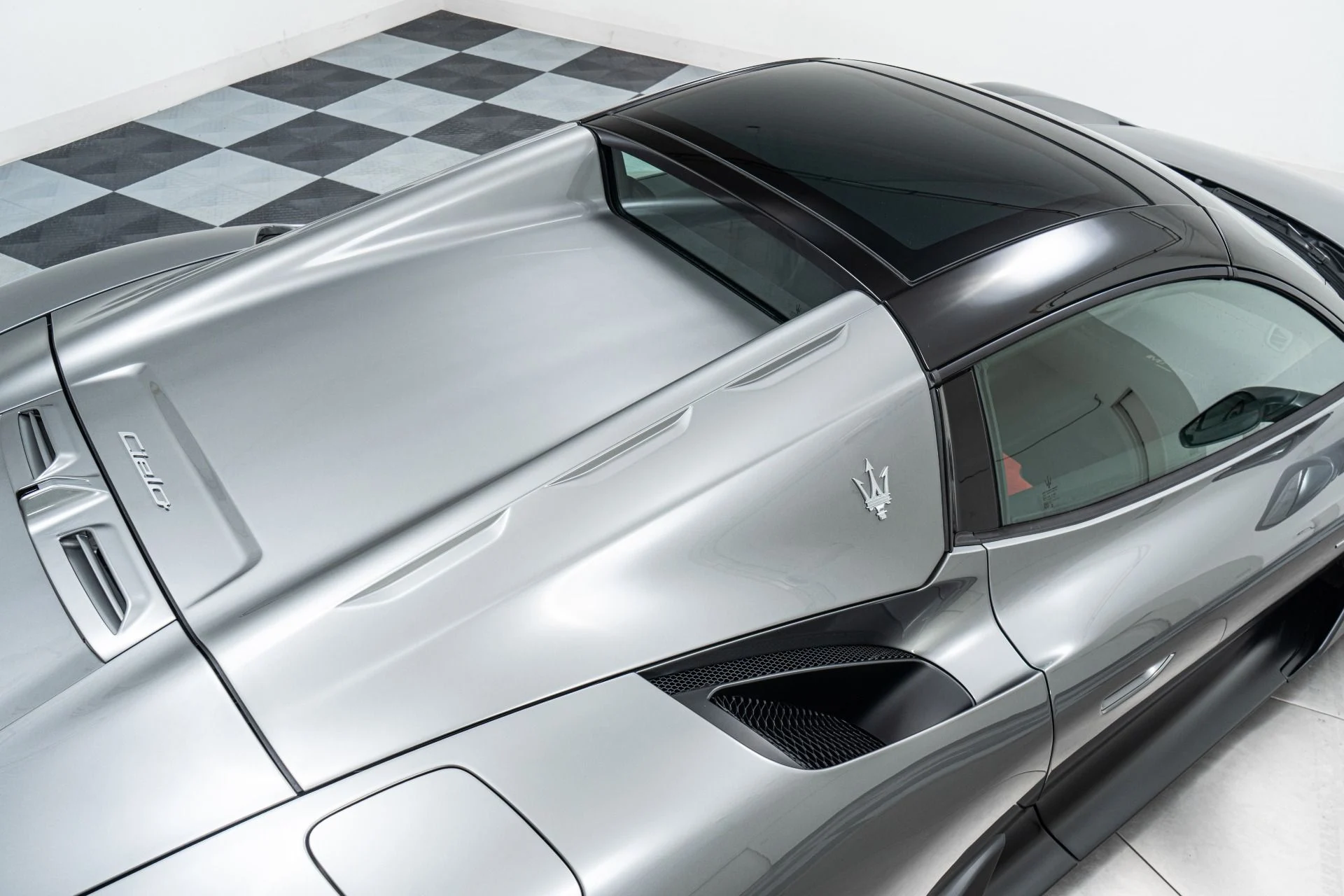 mph039_1211632499_Used_2023_Maserati_MC_20_Cielo_351_Miles_Lightweight_Racing_Seats_Interior_Carbon_Fiber_Package_1774034660_87511f6287