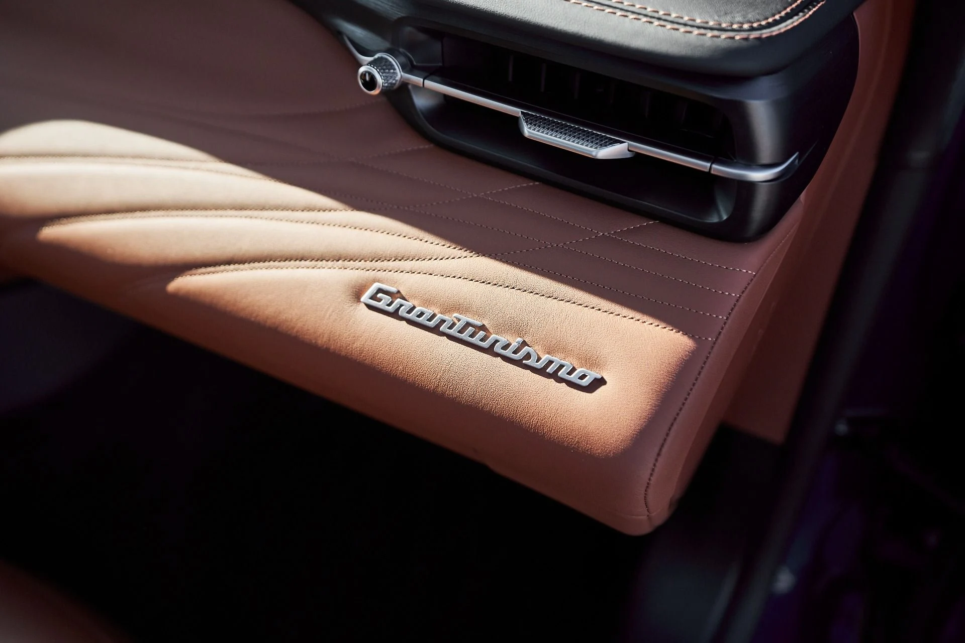 mph039_1214955565_Used_2024_Maserati_Gran_Turismo_Modena_1764124085_793e62e241