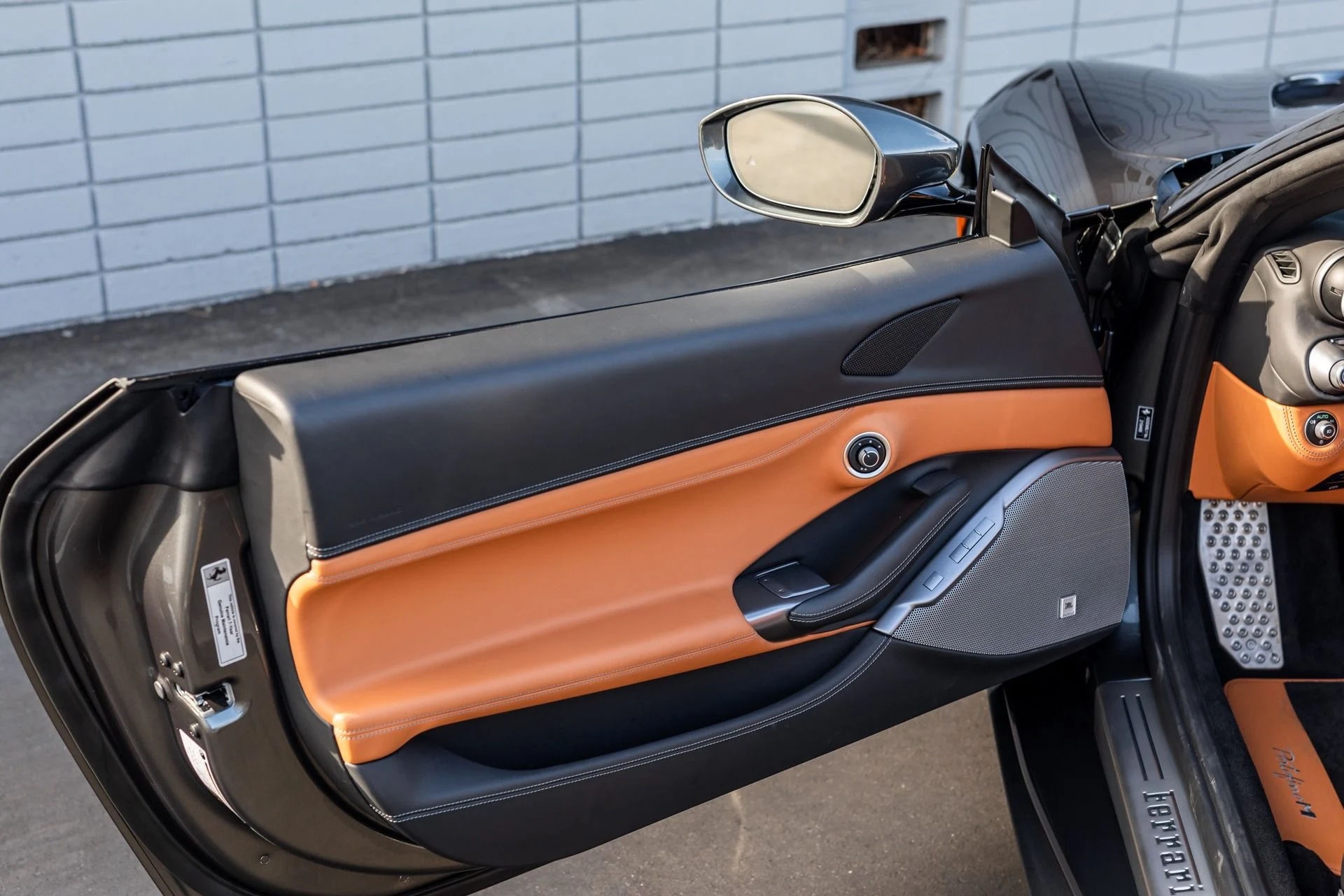 mph039_1219794755_Used_2023_Ferrari_Portofino_M_1735061517_0b95d05696