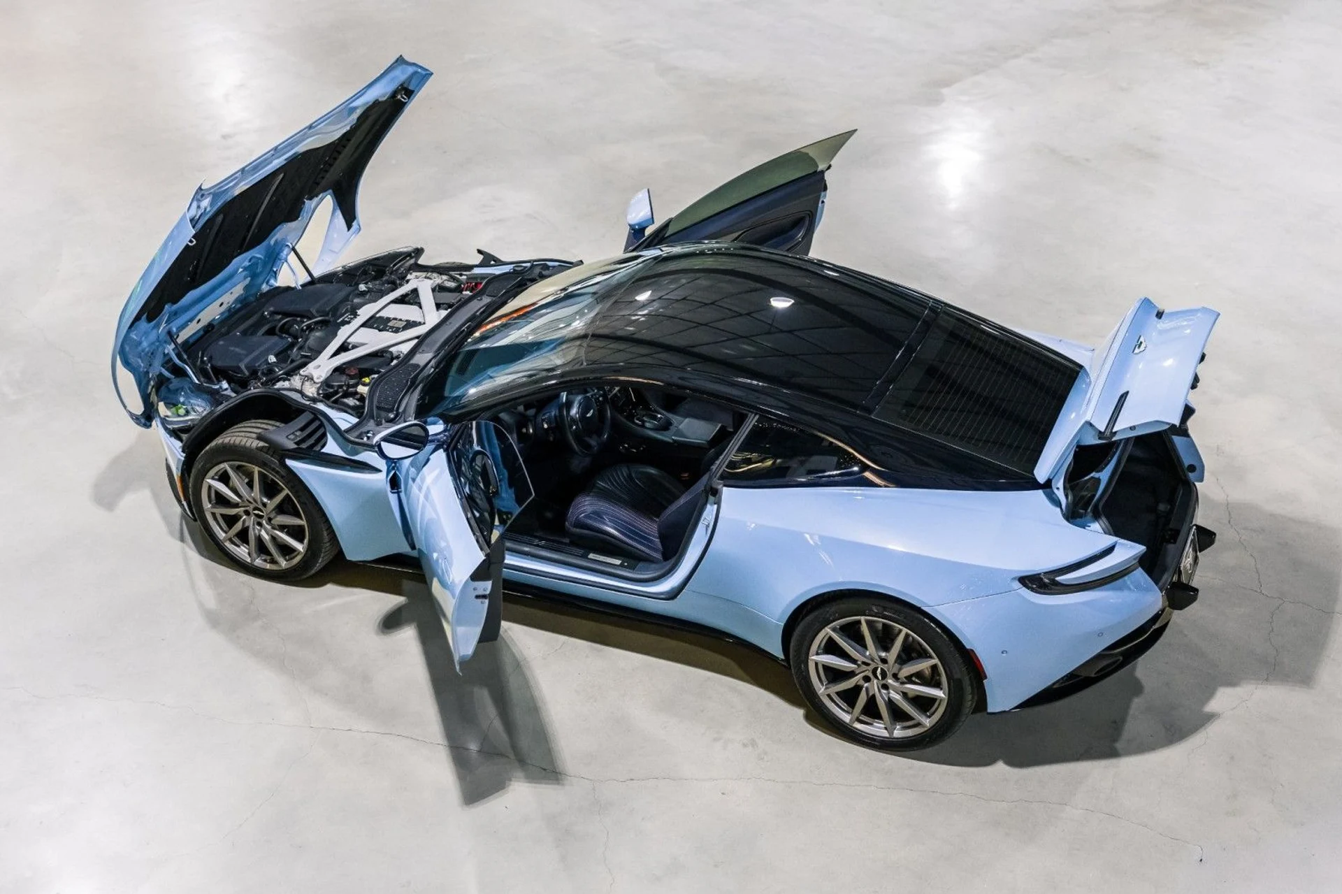 mph039_1225099086_bg_59fe1ba456