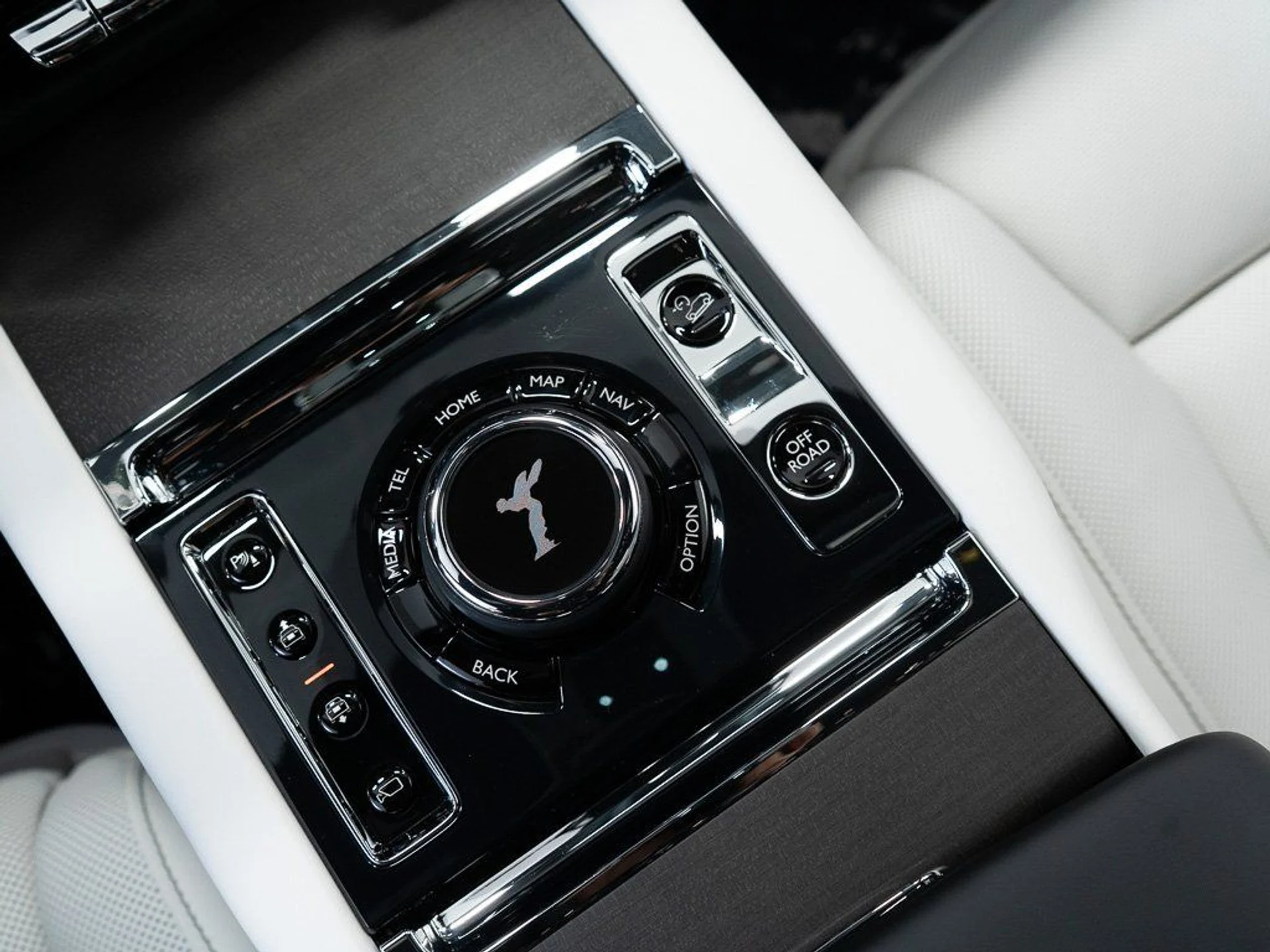 mph039_1246815369_ec460d127f425747f1e8e00c4754262b_298d87c098