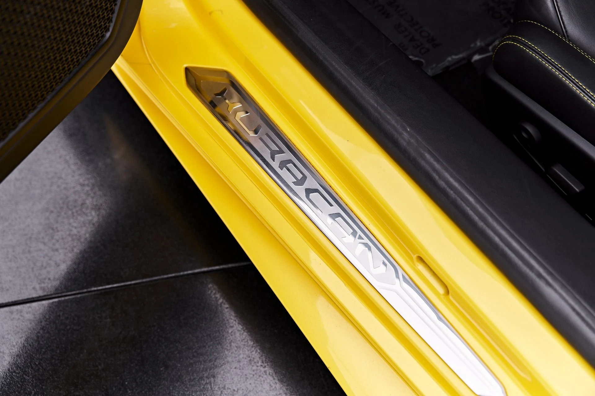 mph039_1255943530_Used_2017_Lamborghini_Huracan_1786046288_c5d402ae73