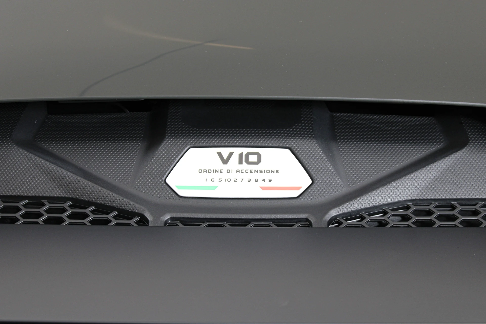 mph039_1259400434_86c346d3ea0d564a09cf21d01f71c635_7a4b77a1bc