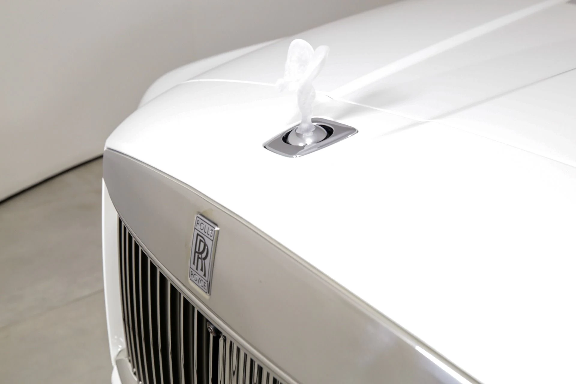mph039_126160867_Used_2025_Rolls_Royce_Cullinan_1745265195_50be519ae6