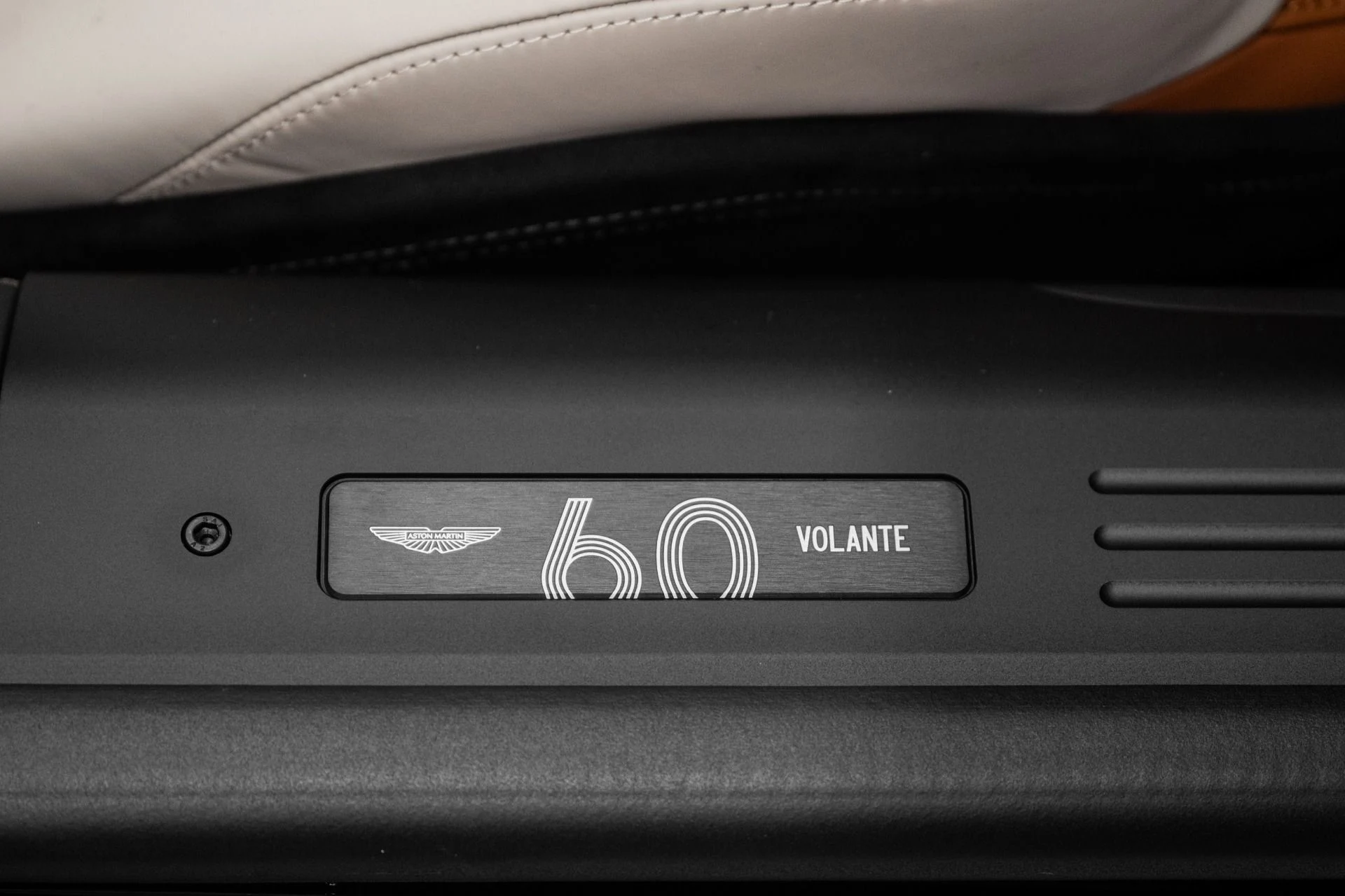 mph039_1277769292_New_2026_Aston_Martin_DB_12_Volante_1772211091_0c939e9c3e