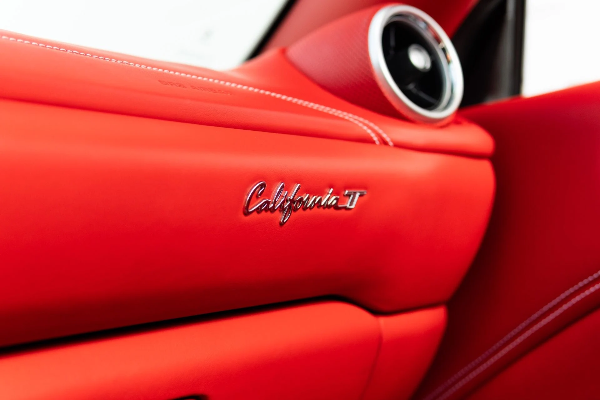 mph039_1285880497_Used_2017_Ferrari_California_T_1767901173_e3b8a881d7