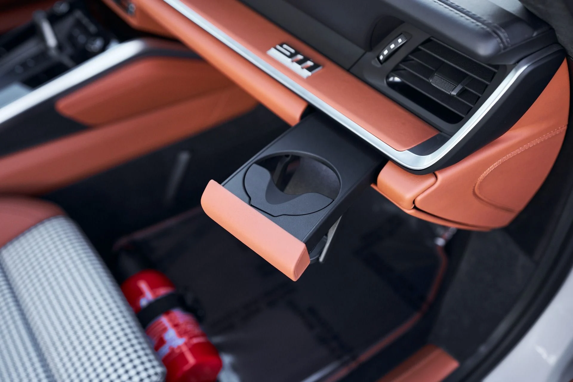 mph039_1302521471_Used_2025_Porsche_911_Turbo_1761097511_7a57c81fb7