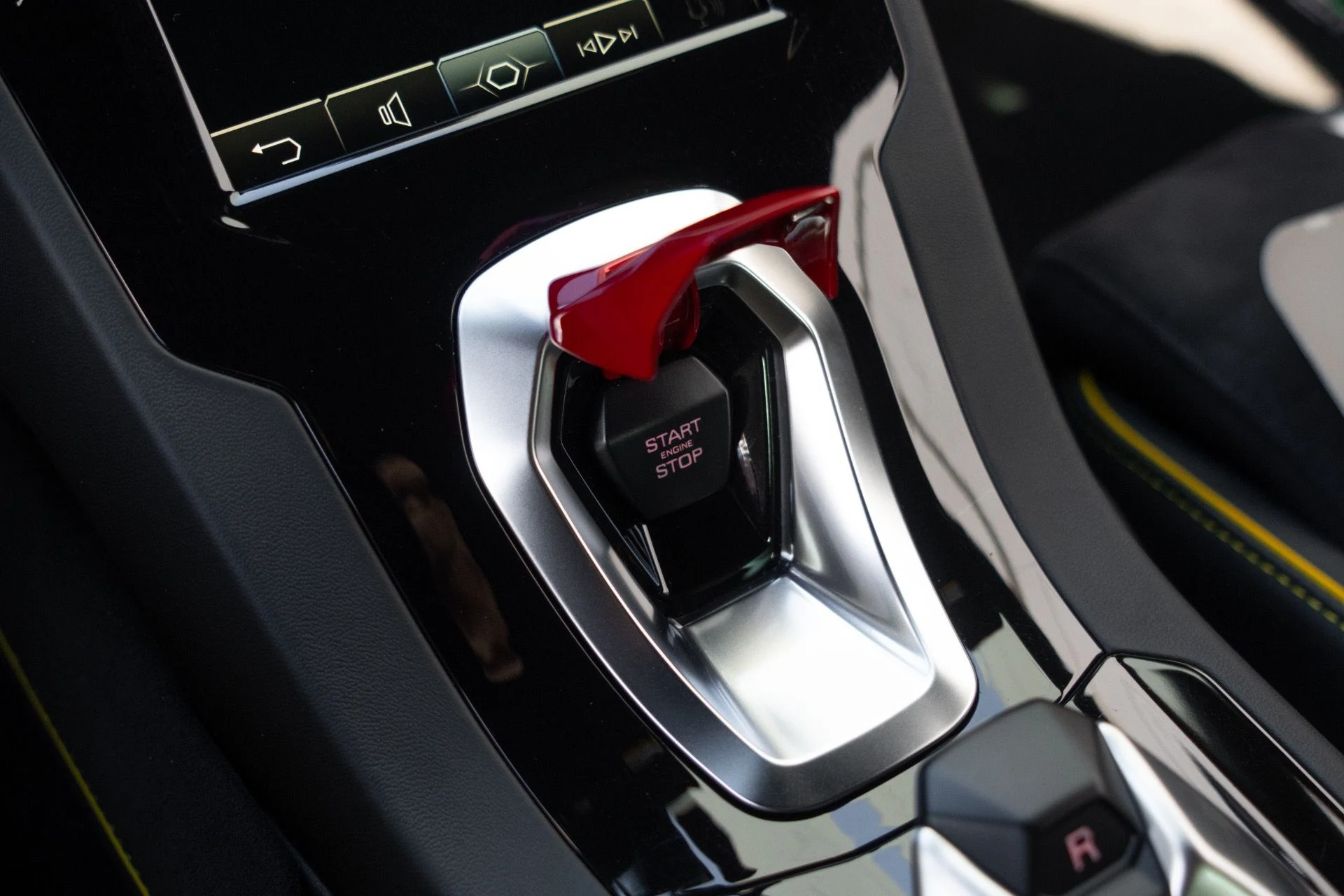 mph039_1303354794_Used_2022_Lamborghini_Huracan_EVO_1764129423_5da9989f5c