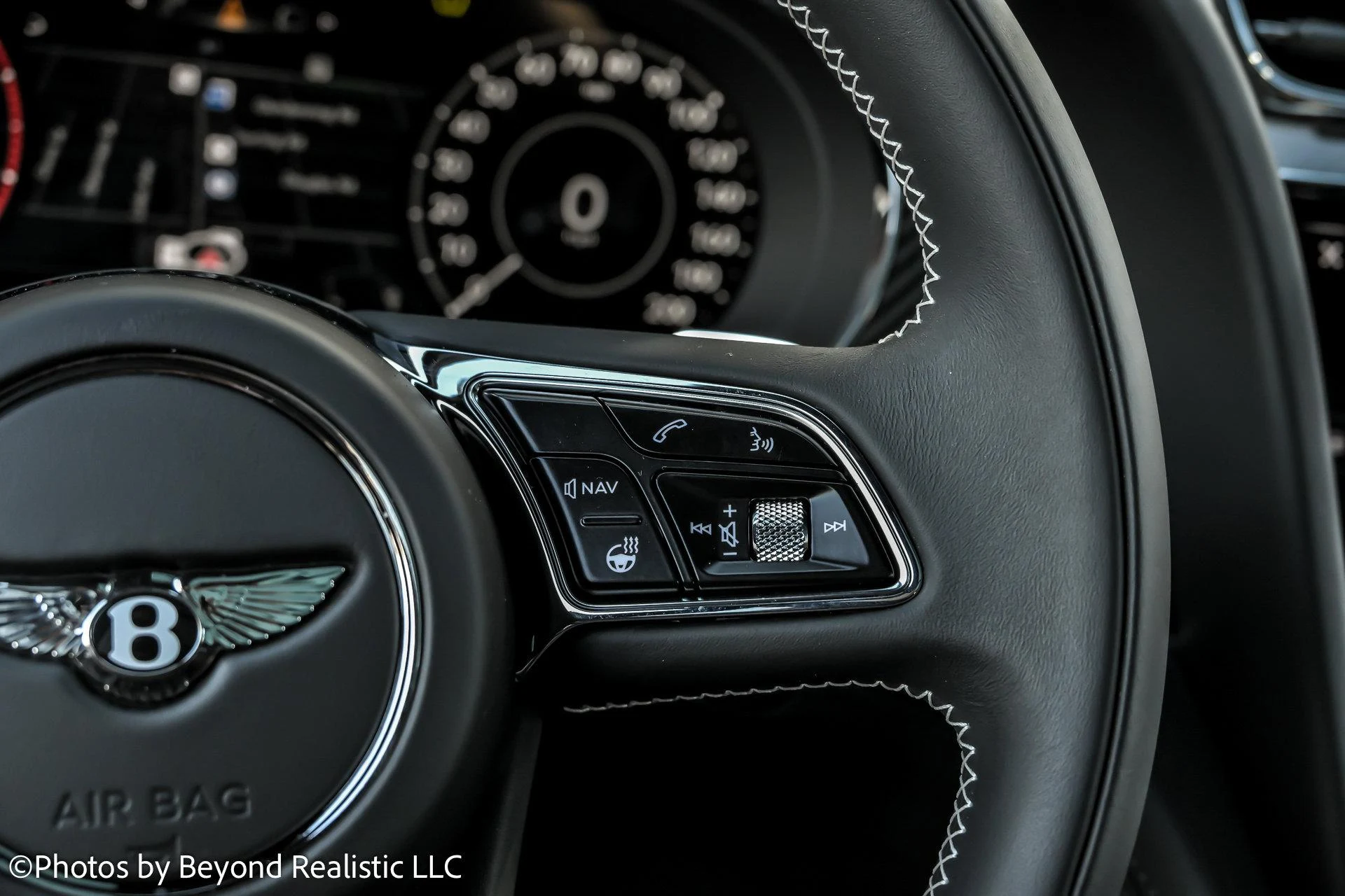 mph039_130352487_Used_2019_Bentley_Bentayga_V8_1764407893_da97e72c27