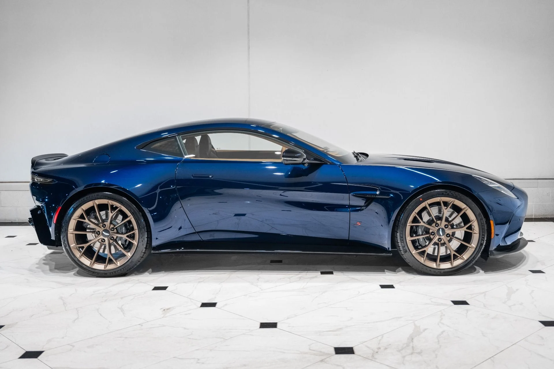 mph039_1305299263_New_2026_Aston_Martin_Vantage_S_1778078378_2ce3a51936