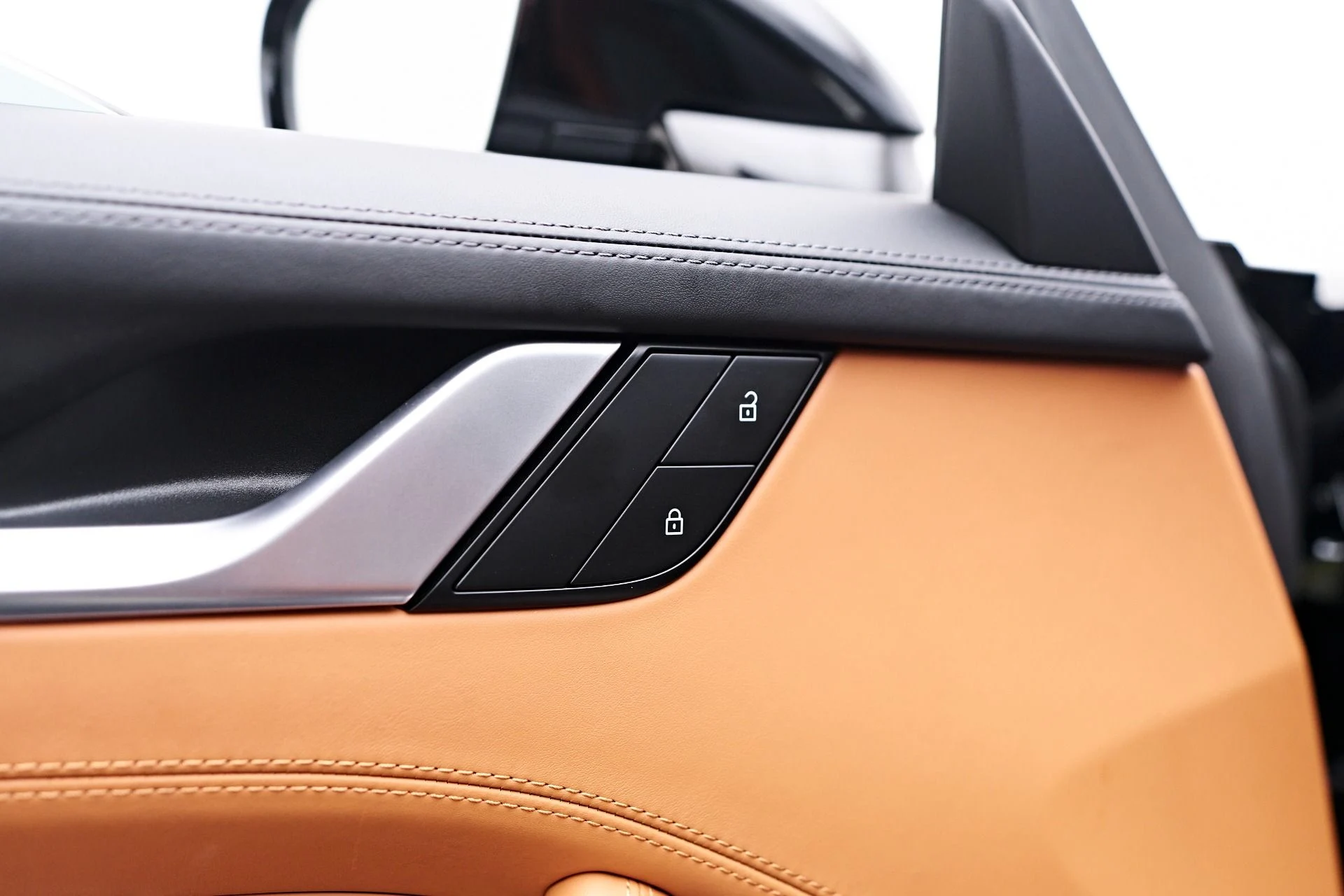 mph039_1349649669_Used_2024_Porsche_911_Carrera_S_1758752833_070438cff2