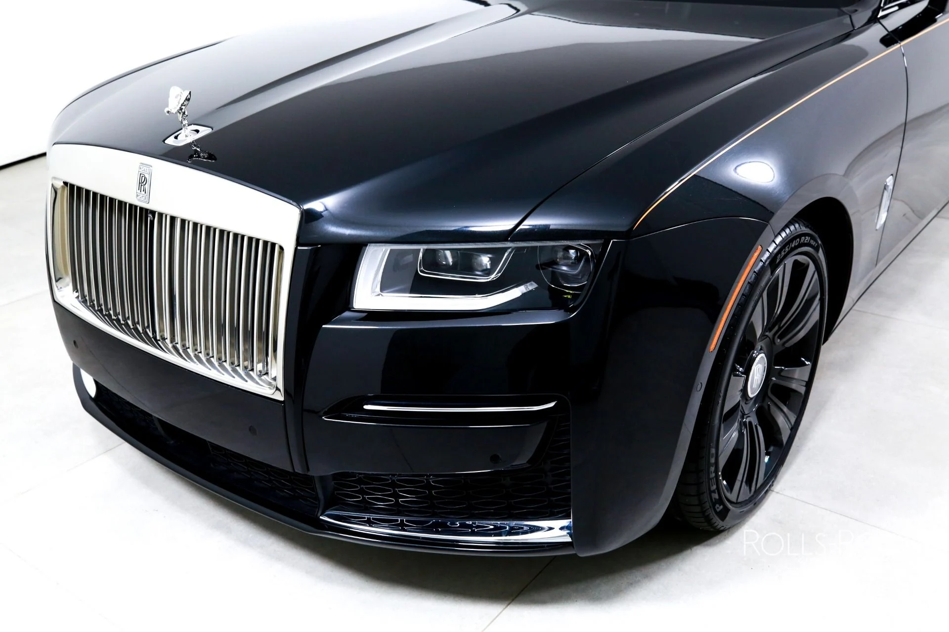 mph039_1350533871_Used_2021_Rolls_Royce_Ghost_1760810069_0099d0e8e4
