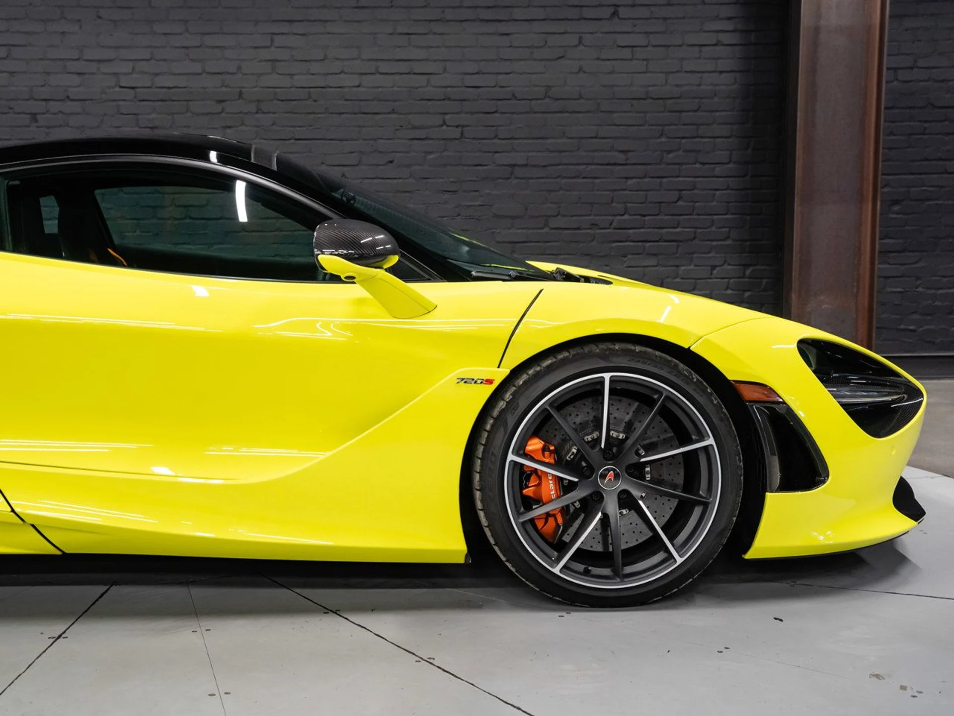 mph039_135625902_mclaren_720s_2018_dafc35cd9f