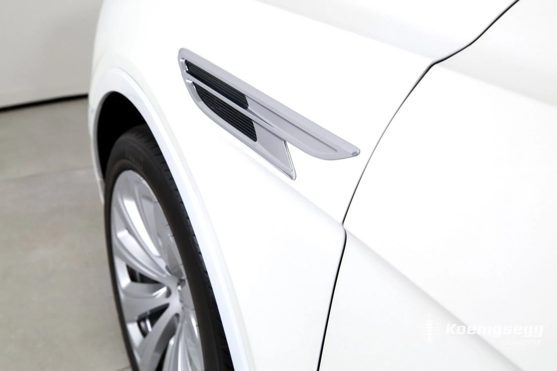 mph039_1359772085_Used_2021_Bentley_Bentayga_Hybrid_1782838696_36bd89e6d8