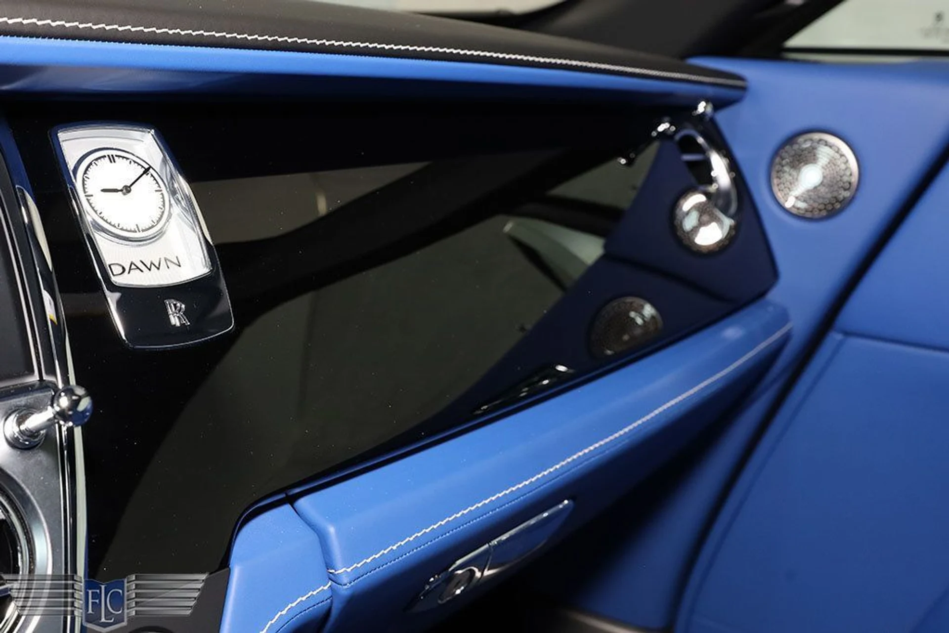 mph039_1363295855_used_2020_rolls_royce_dawn_convertible_9689_22662057_40_1024_42afae2614