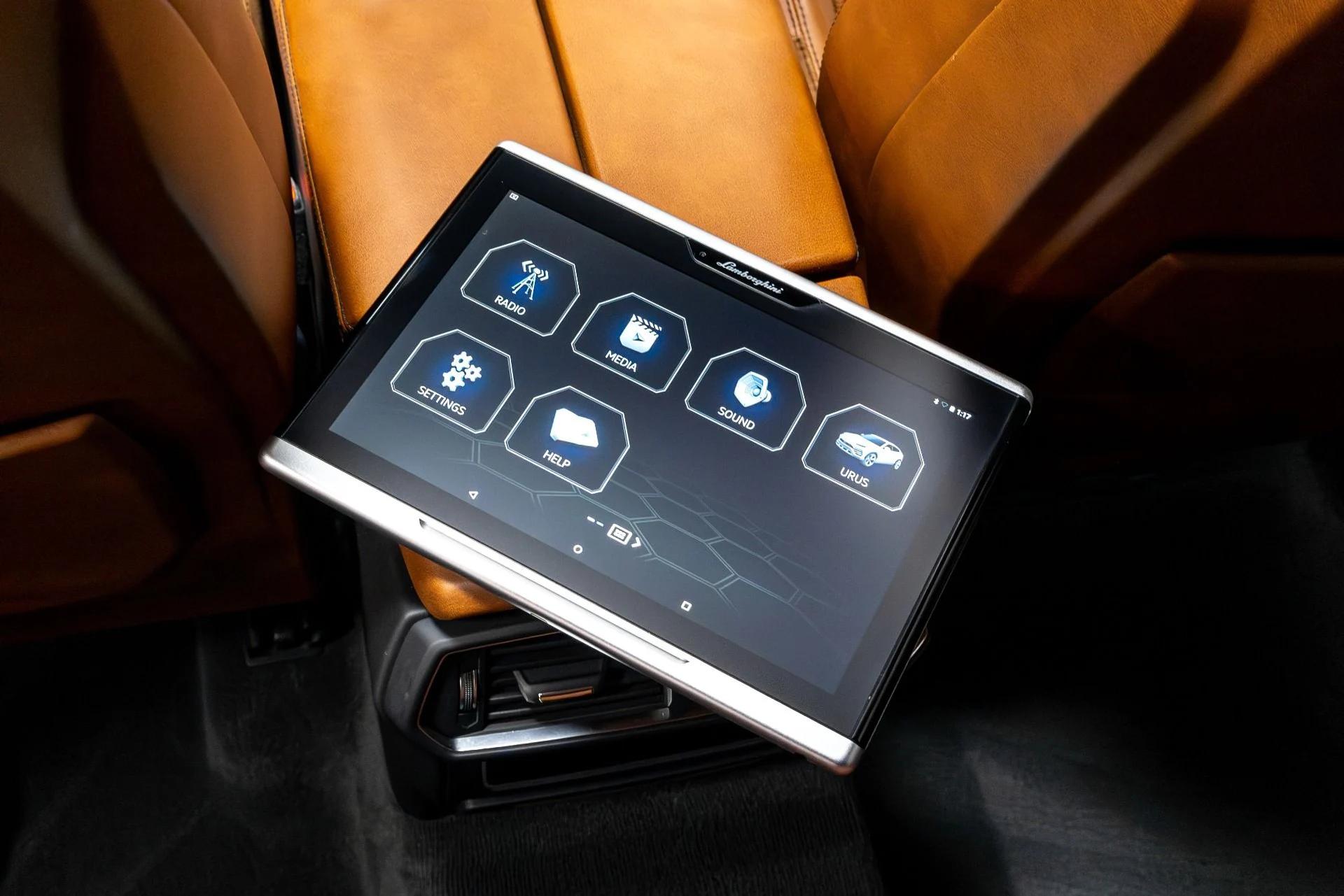 mph039_1367618099_Used_2019_Lamborghini_Urus_1772123275_ff99050786