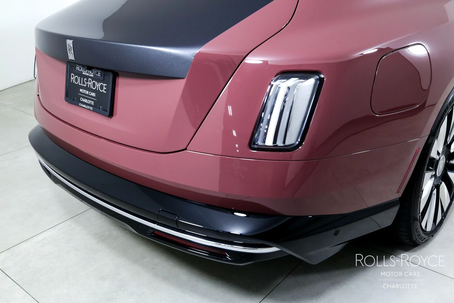 mph039_1370328237_Used_2024_Rolls_Royce_Spectre_1738086247_64f457971e