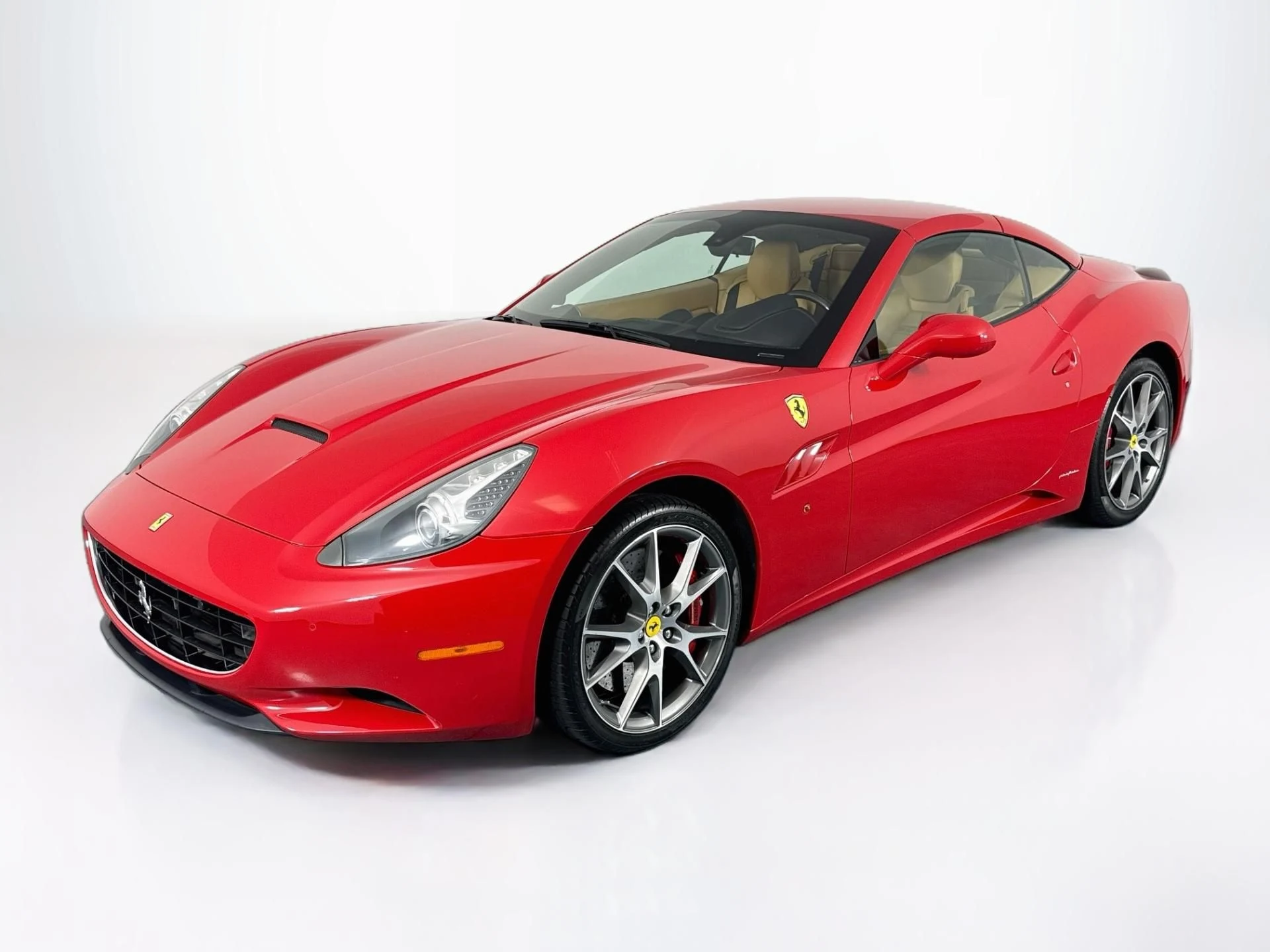 mph039_1372783357_Used_2010_Ferrari_California_1790360489_e5d68c09f3