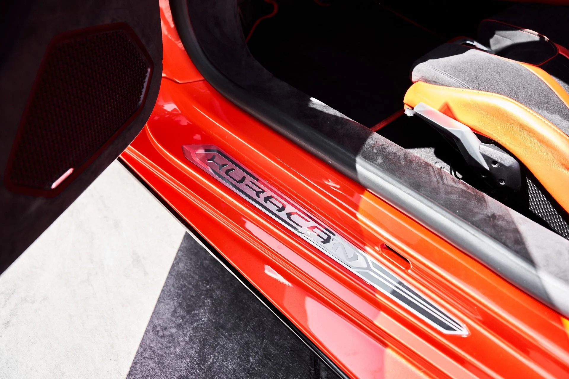 mph039_1388189602_Used_2023_Lamborghini_Huracan_Tecnica_Base_1776477115_4a8d62a06a