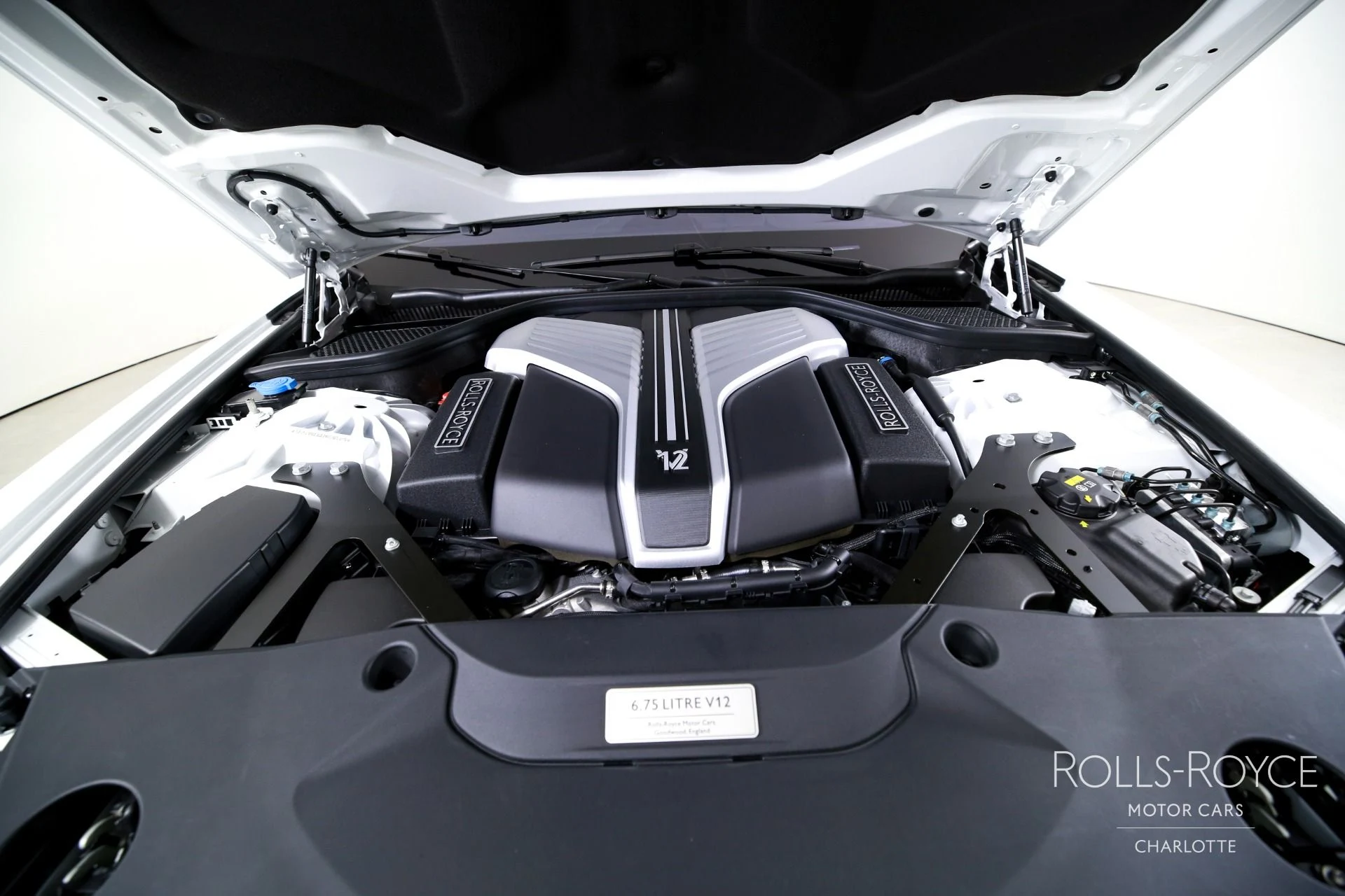 mph039_1402797862_Used_2021_Rolls_Royce_Ghost_1787242896_b5dc3d89b3