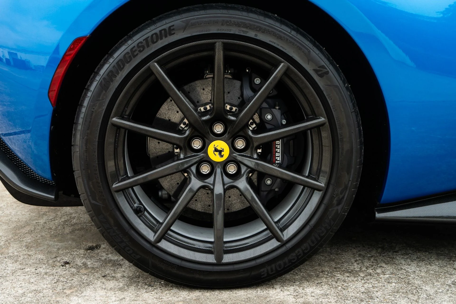 mph039_1421452182_Used_2023_Ferrari_296_GTS_GTS_1784132681_2dbc4e4641