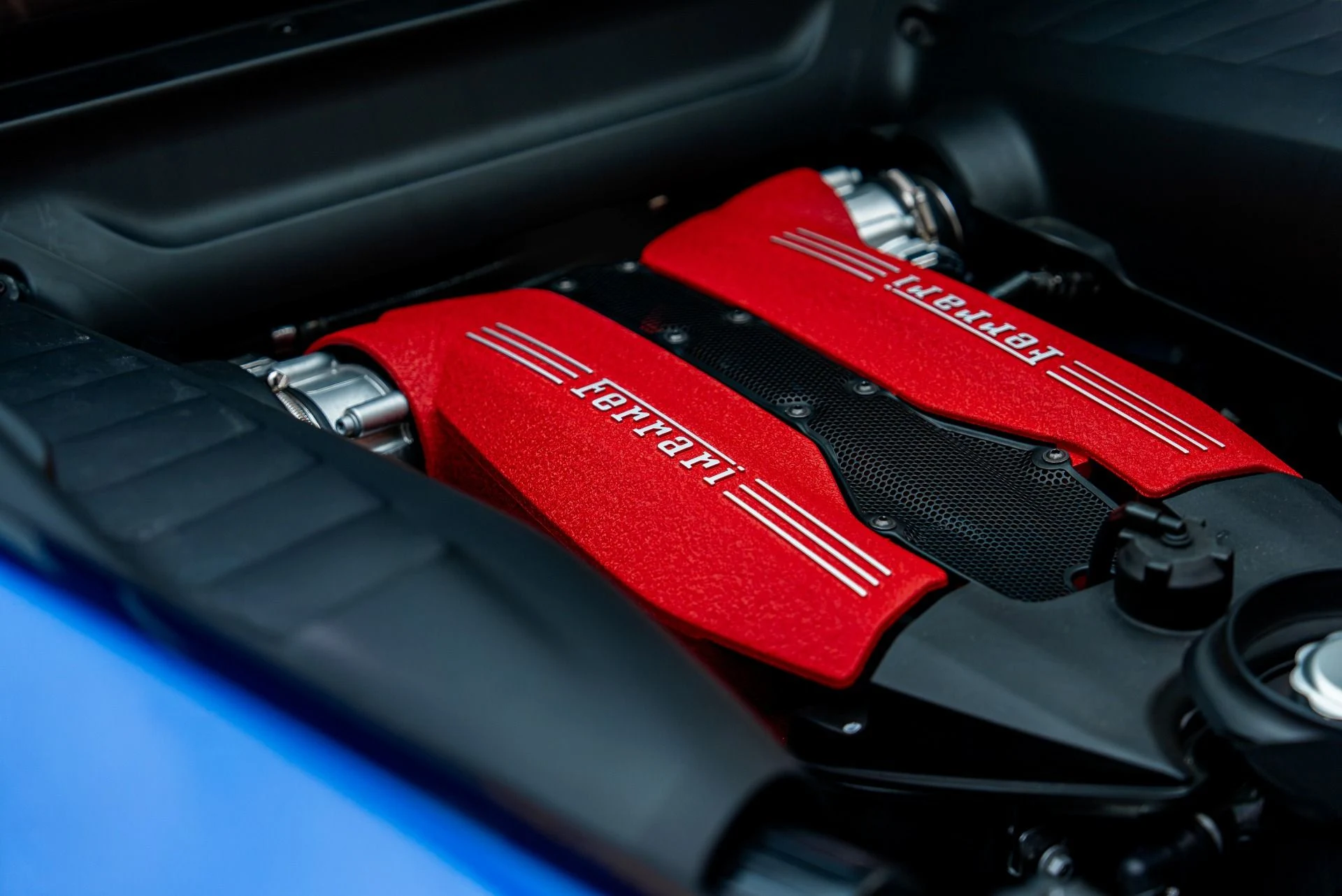 mph039_1425378460_Used_2017_Ferrari_488_GTB_1785538353_ae8bc40e30