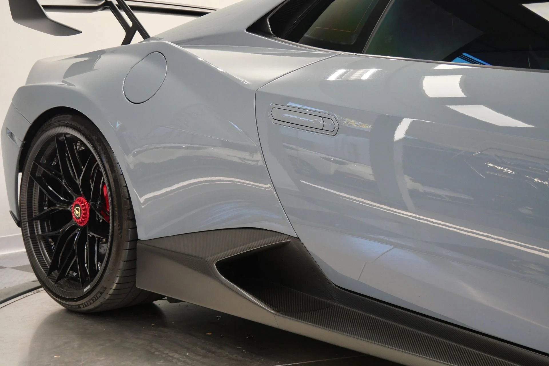 mph039_1435595060_Used_2022_Lamborghini_Huracan_STO_VF_Supercharger_HRE_Carbon_Fiber_Wheels_1784928599_6a47e62b72