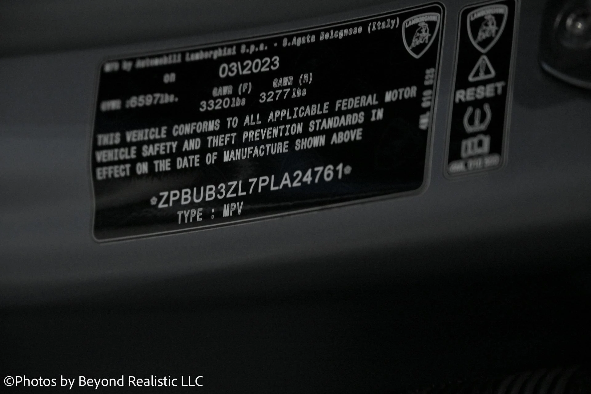 mph039_1441001261_Used_2023_Lamborghini_Urus_S_1766137488_5f5e6af79d