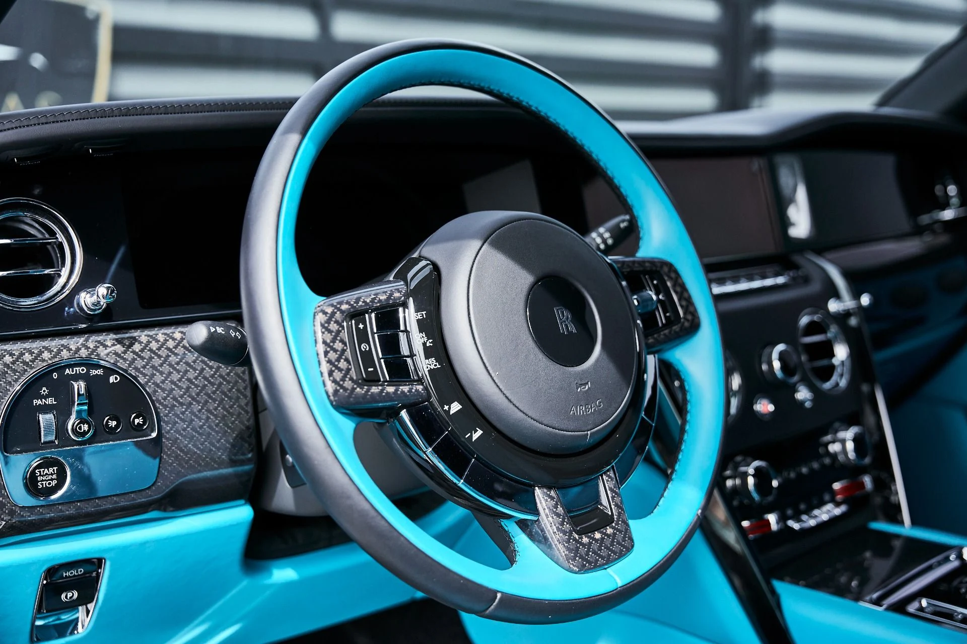 mph039_1443436338_Used_2025_Rolls_Royce_Cullinan_Black_Badge_1774912506_147fd443a0