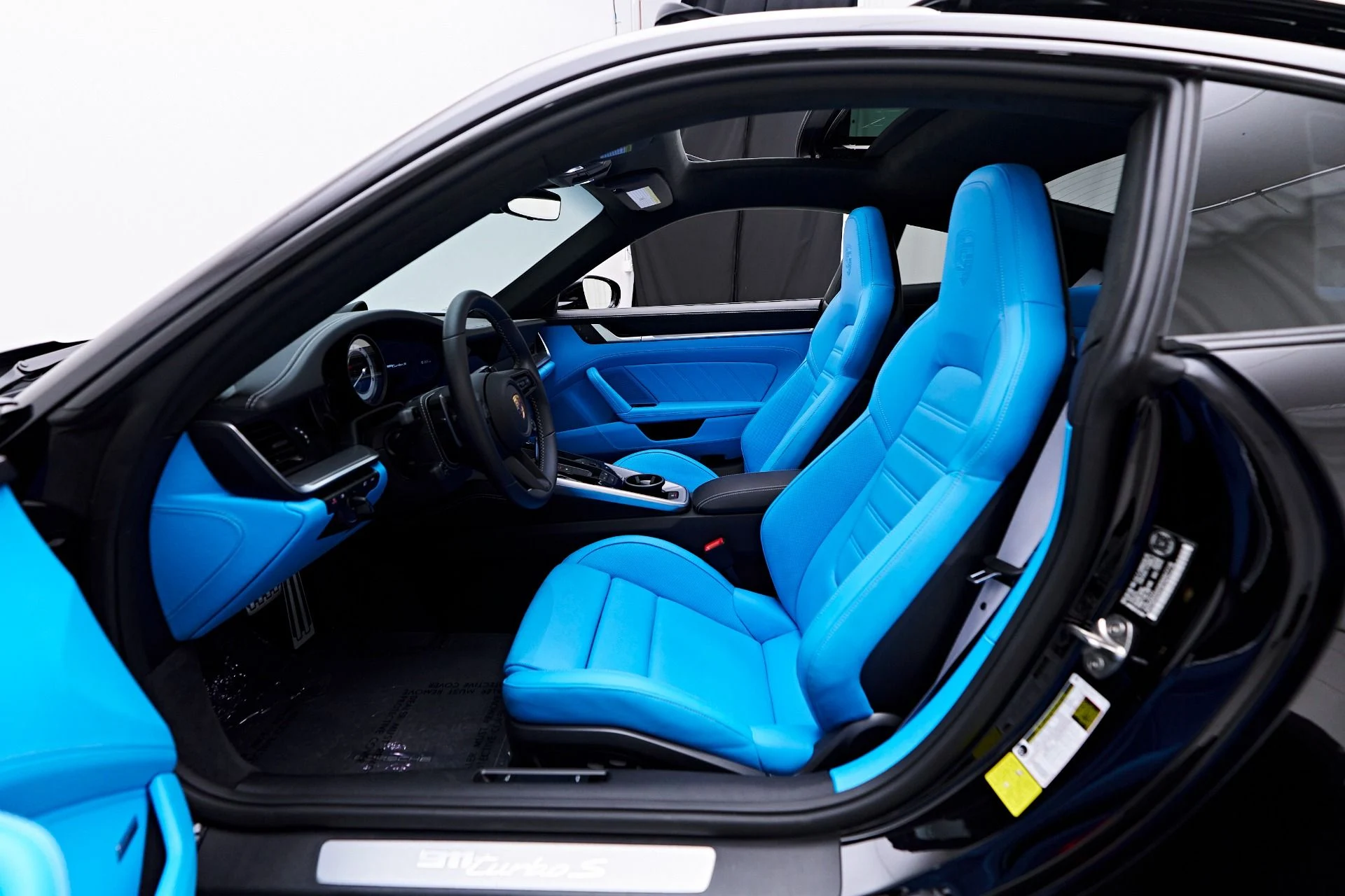 mph039_1447055202_Used_2023_Porsche_911_Turbo_S_1749175006_2cfc9253ed