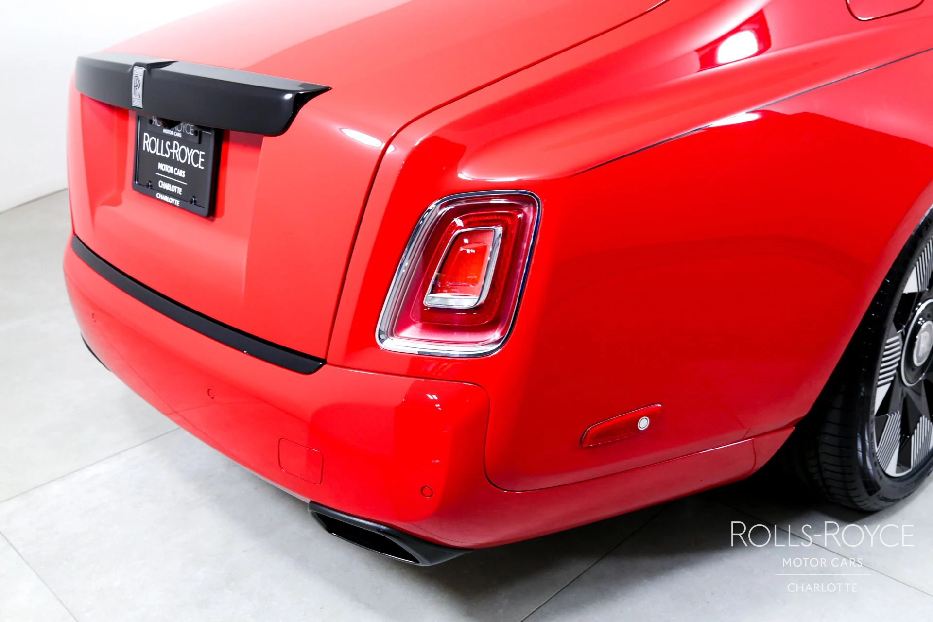 mph039_1452877440_Used_2024_Rolls_Royce_Phantom_EWB_1745331546_a56c79f38e