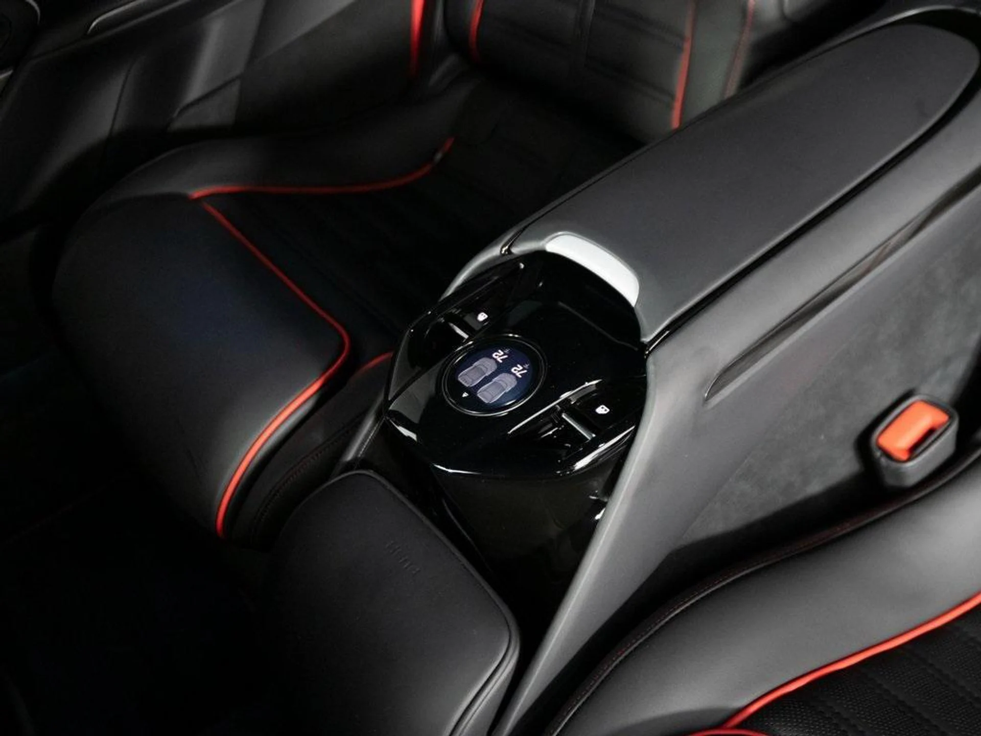 mph039_146847934_t_C0fc_Ak_LU_8dc_R_Br_Ucq_UM_Pk_Uaf_WA_ea684c40db