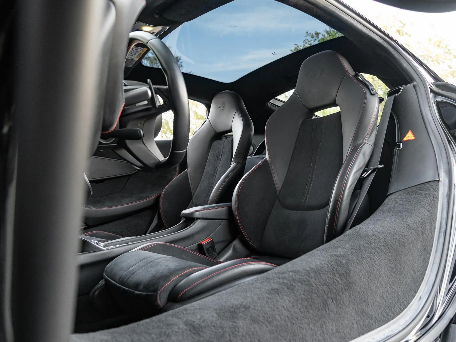 mph039_1484247870_Used_2018_Mc_Laren_570_GT_1768385506_22c1cd64aa