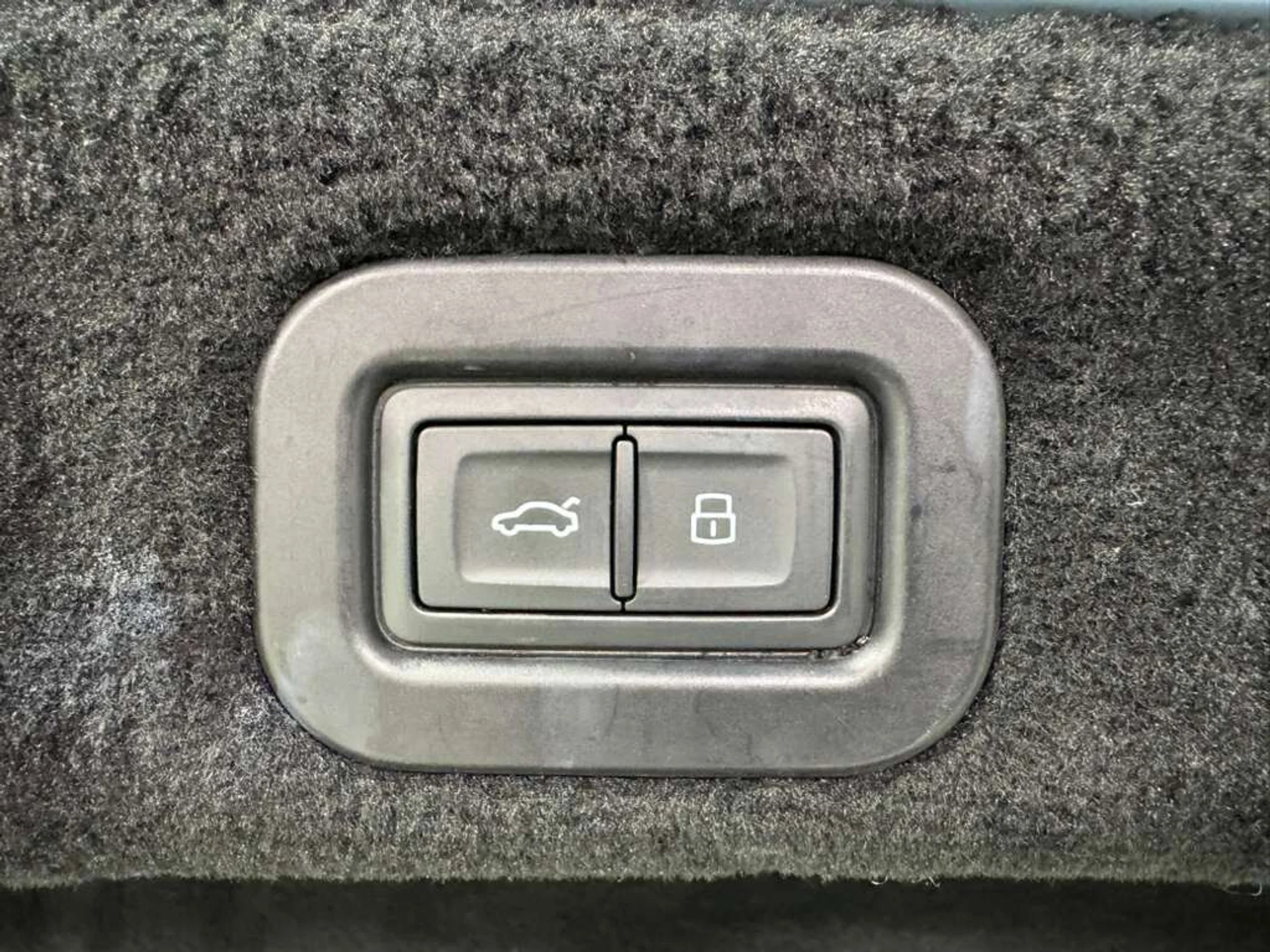 mph039_1493631666_961908dd265ed5de9450c3a53837ff44_1d00b60640